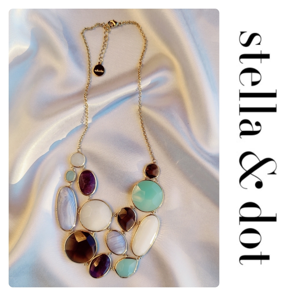 Stella and Dot Oasis Bib Necklace